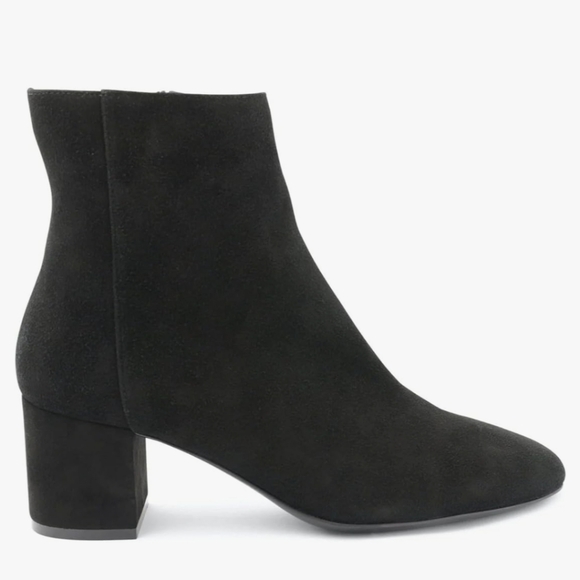 Bruno Magli Women's Vinny Black Suede Ankle Boots NWT size 11 - Picture 1 of 14